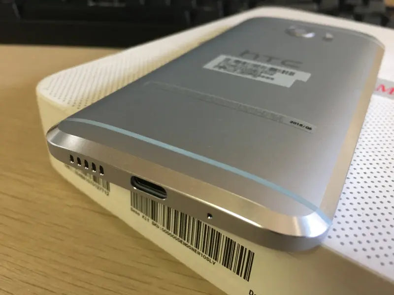 HTC 10 with 4 GB RAM and 32 GB ROM       PST PS Tradings