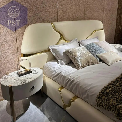 Elegantes Doppelbett italienischen StilDoppelbett PST PS Tradings  PST PS Tradings
