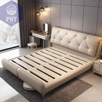 Luxuriöses King-Size Bettgestell aus Holz PST PS Tradings  PST PS Tradings  PST PS Tradings